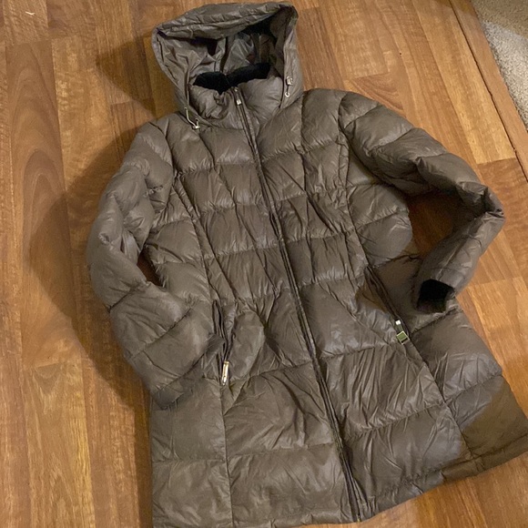 Calvin Klein hooded packable long Feather down puffer - Picture 7 of 7